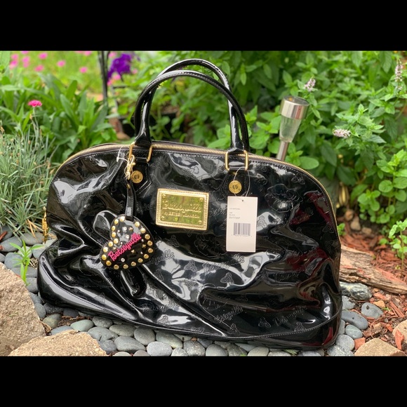 Betsey Johnson Handbags - NWT Betsey Johnson weekender bag patent leather